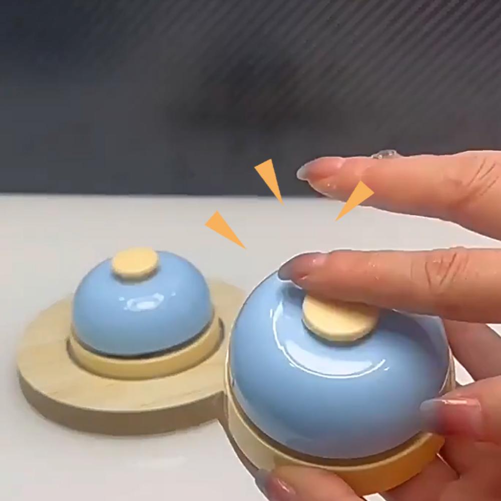 Hand-pressed Bell Toy Hand Cla - Board Game Land reseña y precio