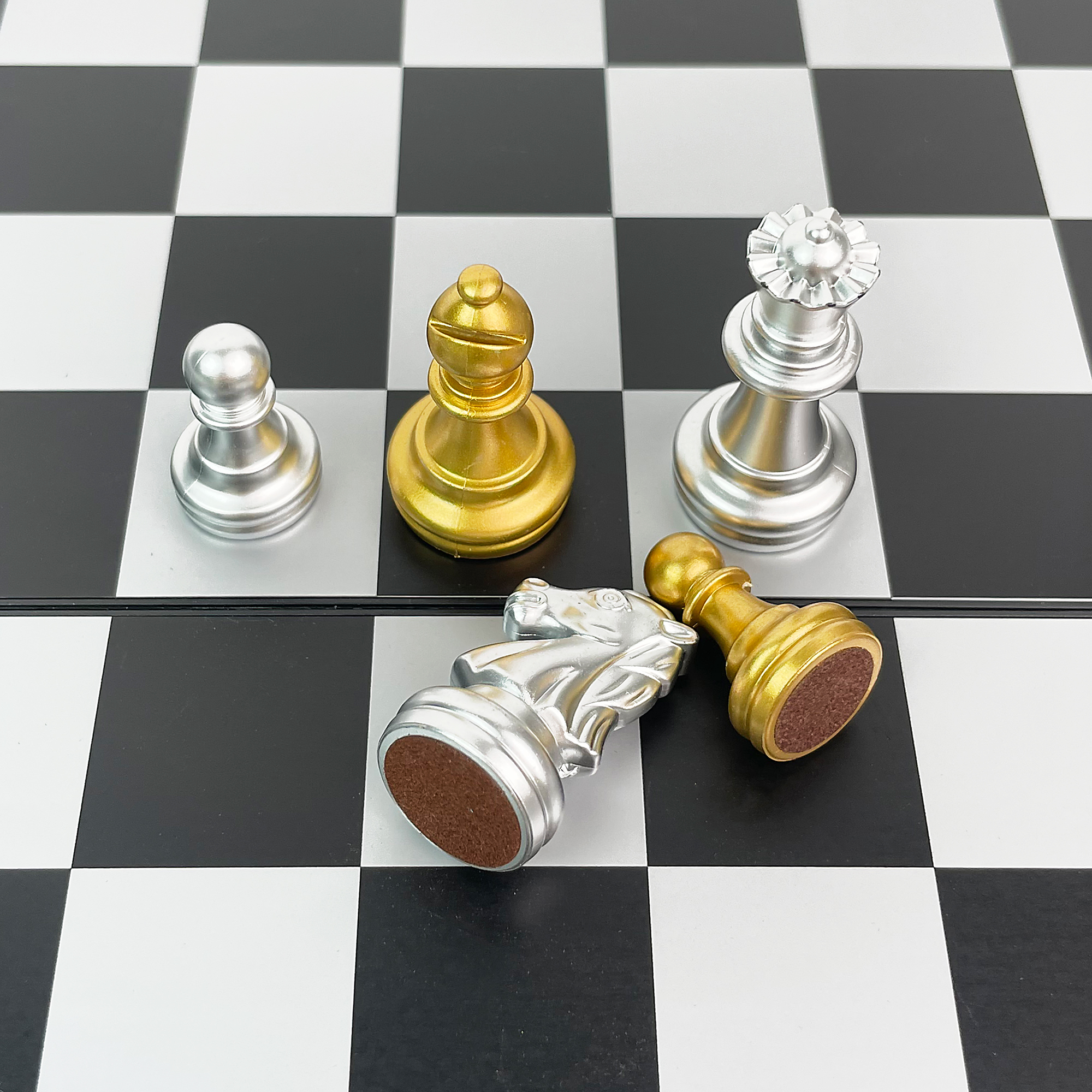 25cm x 25cm Foldable Magnetic  - Magnetic Travel Chess reseña y precio